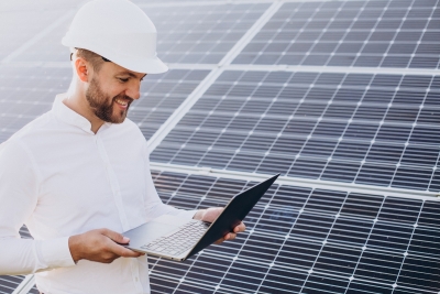 Zonnepanelen op een bedrijfspand - Wat zijn de voordelen?