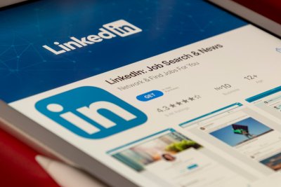 Zo gebruik je LinkedIn in 2026 zonder de hele dag te posten